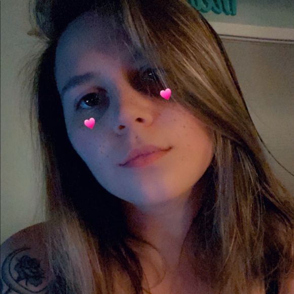 Meet your Posher, Mackenzie - Picture 1 of 1